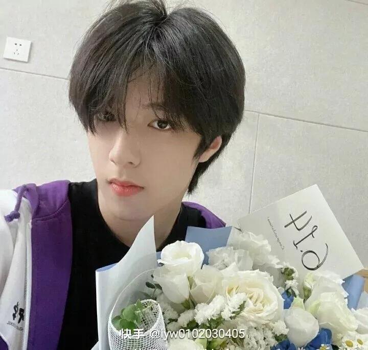 刘耀文长篇做梦文案,刘耀文文案短句干净治愈