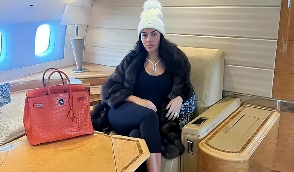 c罗私人飞机最新消息,最新c罗私人飞机