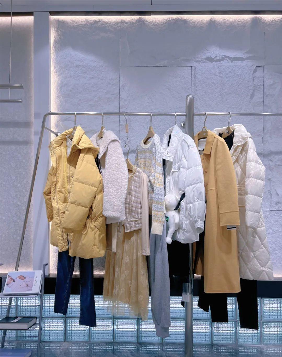 魔美名作冬装羽绒服图片,魔美名作女装官网羽绒服短款