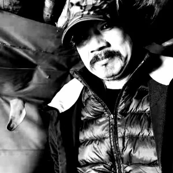 他不仅仅是古琴大师,他还是画家、篆刻家、书法家,二