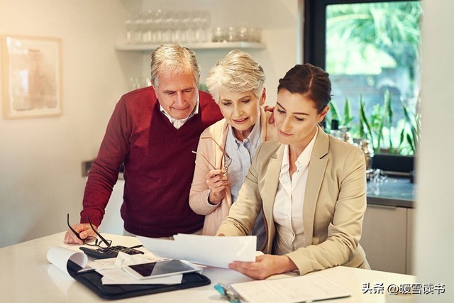 人生建议少买衣服多存钱,趁自己年轻要多存一点钱