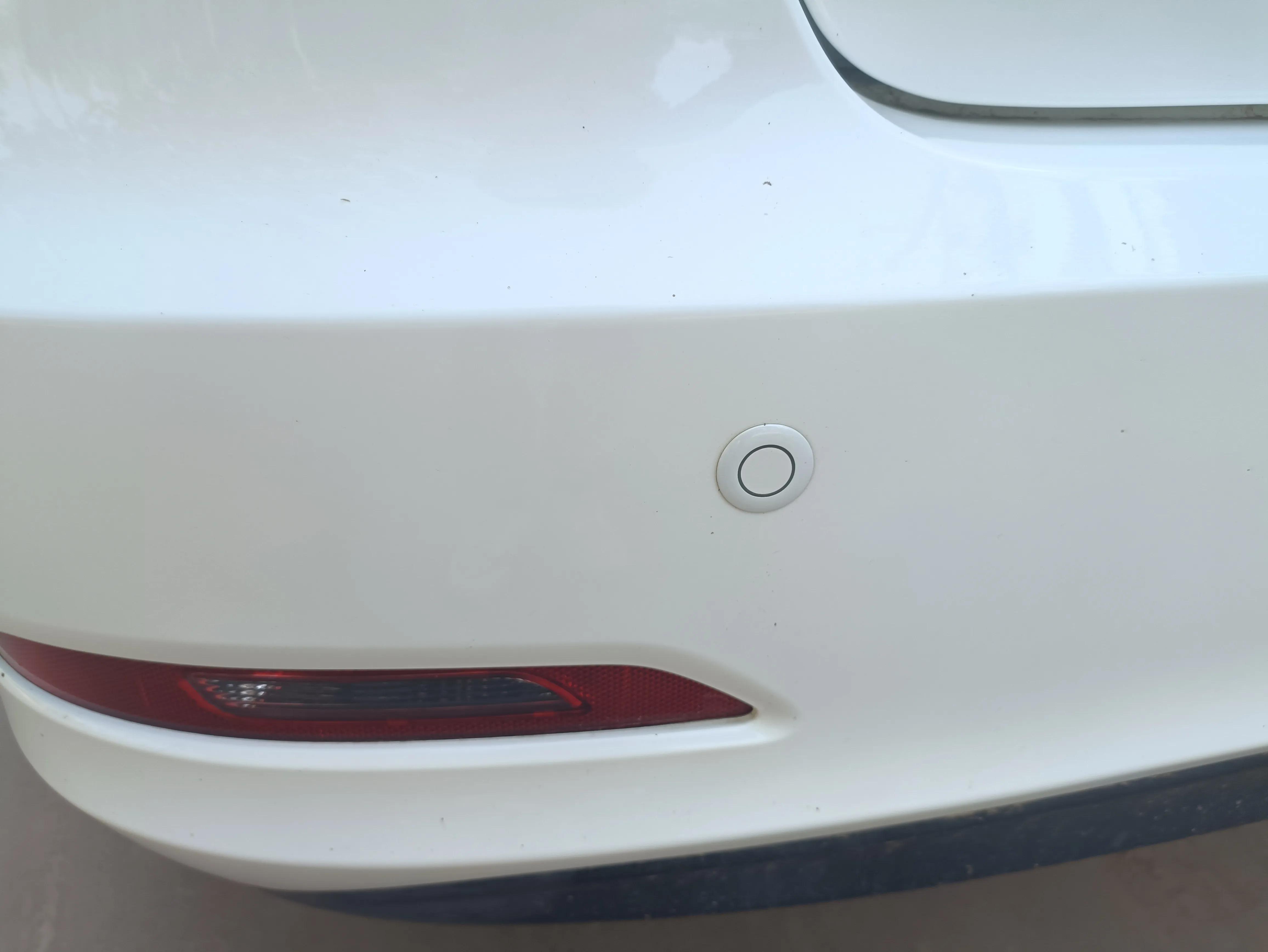 逸动四喇叭和六喇叭,长安逸动两个扬声器测评