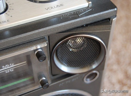 三洋sanyo4波段收音机，单卡带四喇叭收录机音响M9994