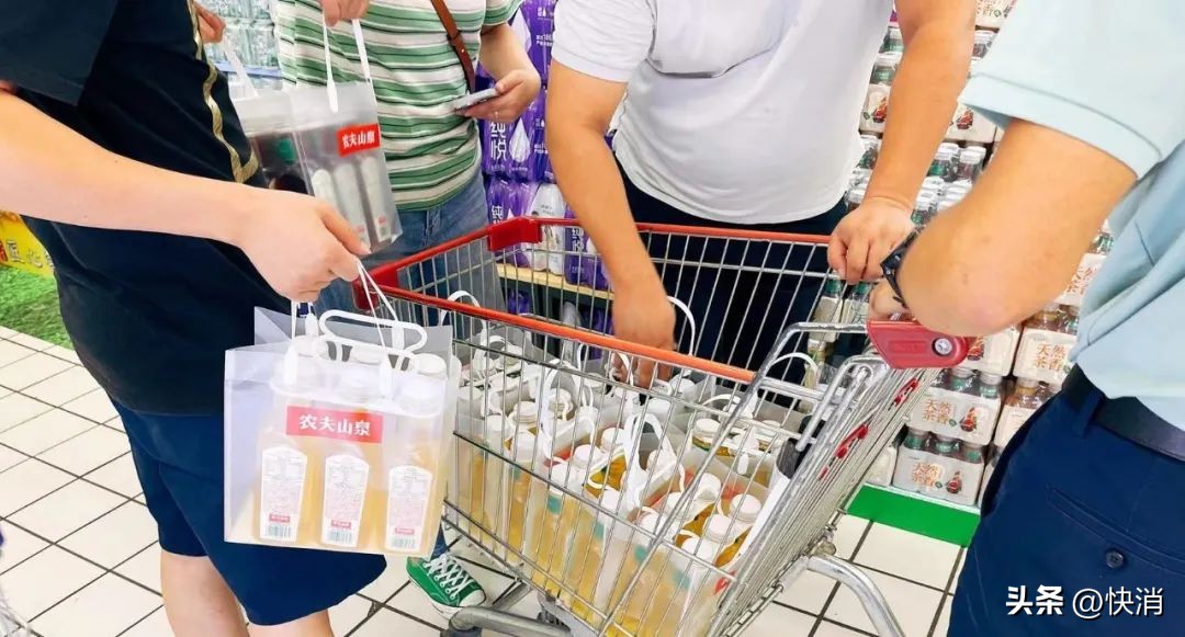 东方树叶逆市增长70%的背后：永远不要给狼喂草