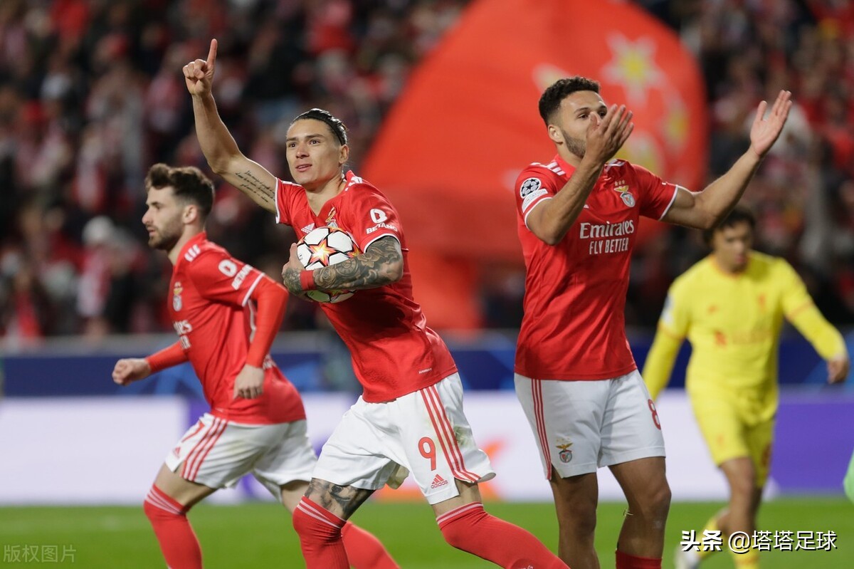 英超维拉对阵利物浦,英超联赛曼城vs维拉