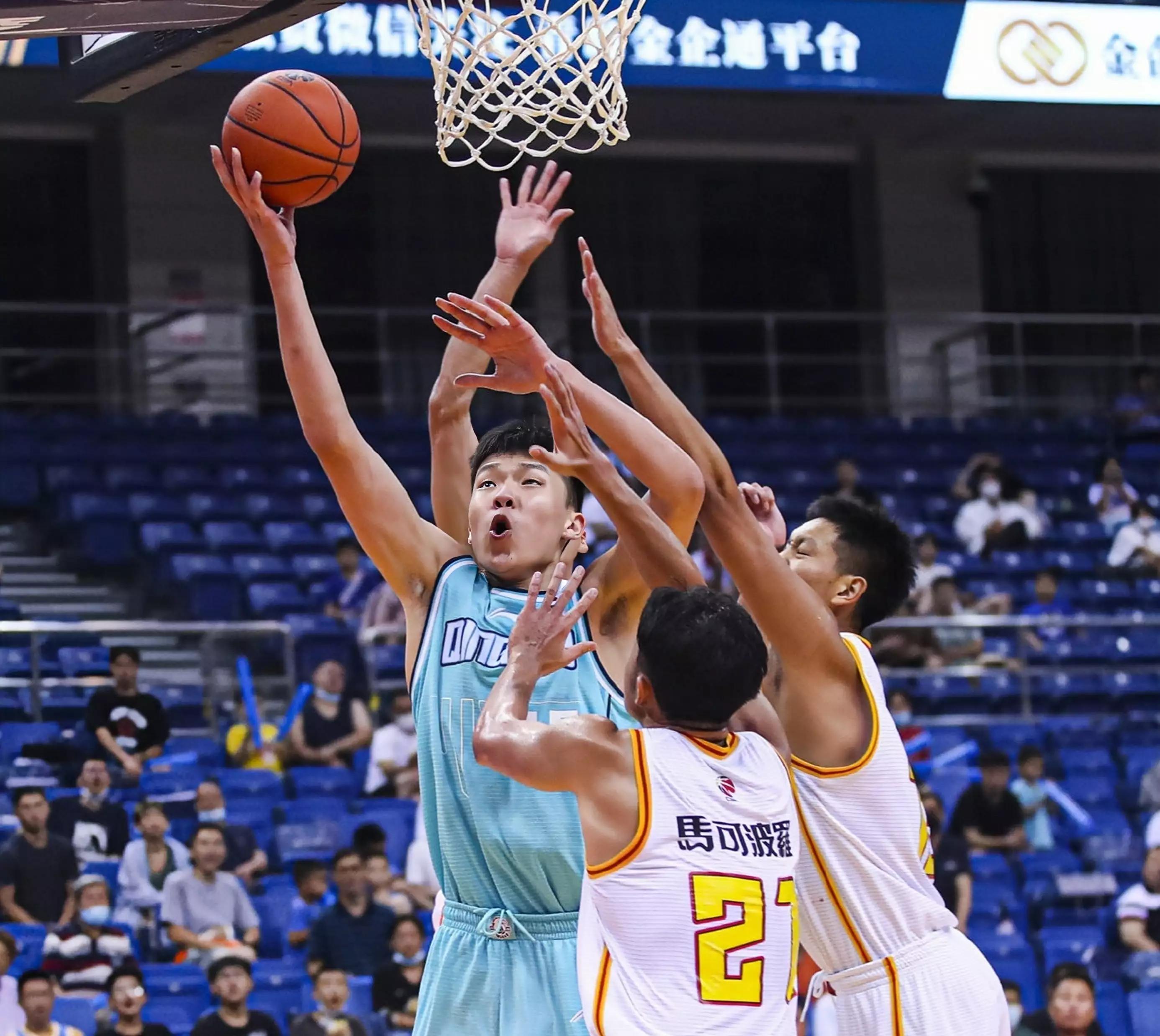 男篮最有希望5名00后，3人打动乔帅，17岁中锋潜力大，一人控场强