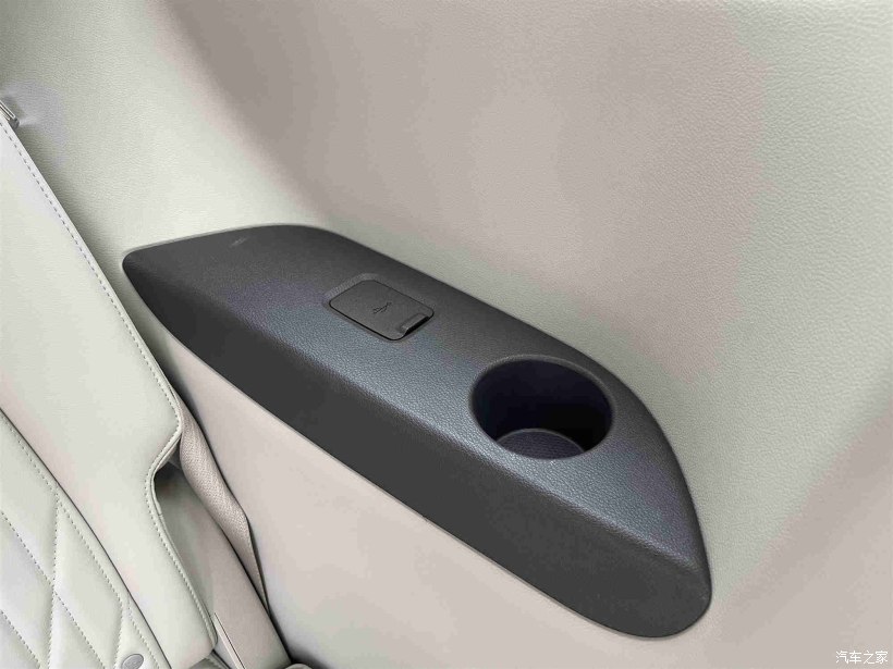 对比试驾gl8与m8,20年以上的老gl8值得购买吗