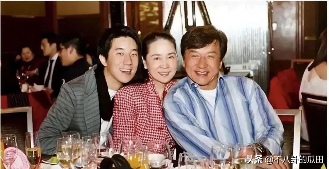 成龙吴绮莉分手费,成龙和吴绮莉的矛盾