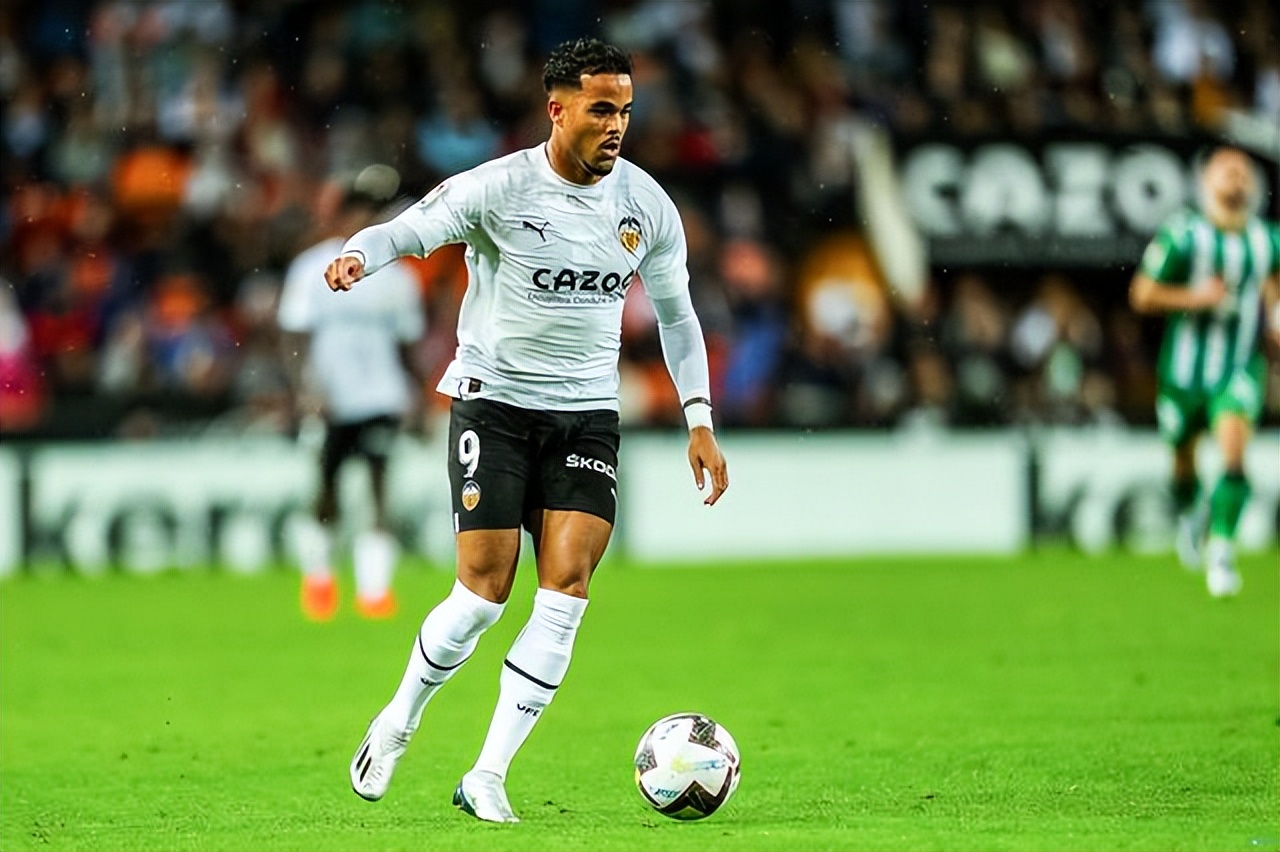 穆里尼奥罗马阶段吃了几次红牌,穆里尼奥罗马队意甲最新消息