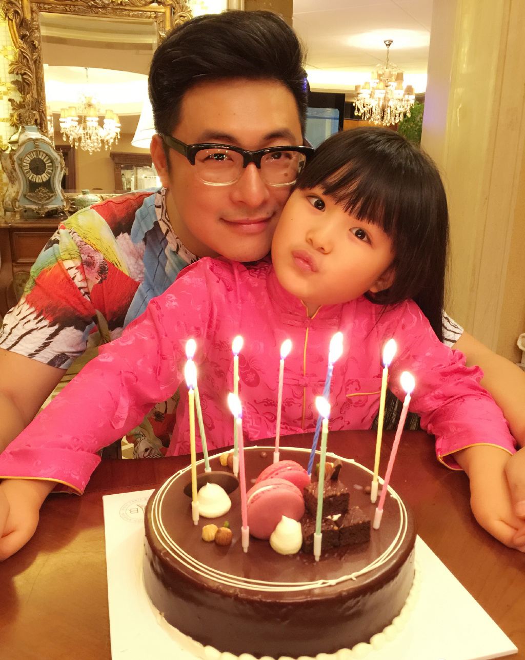 靠老婆成名的男明星,靠妻子上位的男明星