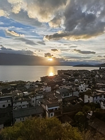 大理丽江泸沽湖香格里拉十日游,云南十日游香格里拉