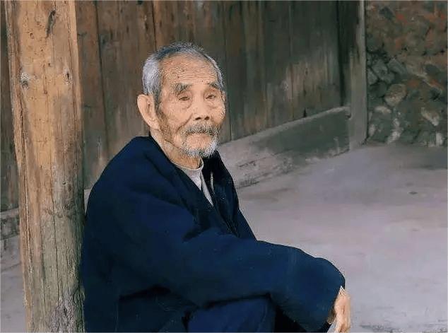 退休后最好的关系是与他人没关系,退休后不要和别人说这三件事情