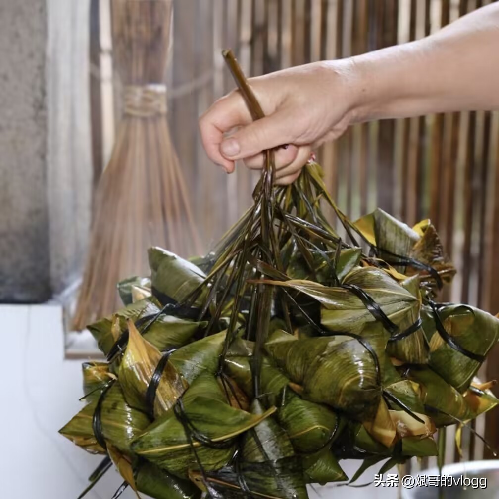 端午节最真实的由来,端午节的风俗简介和背景简介