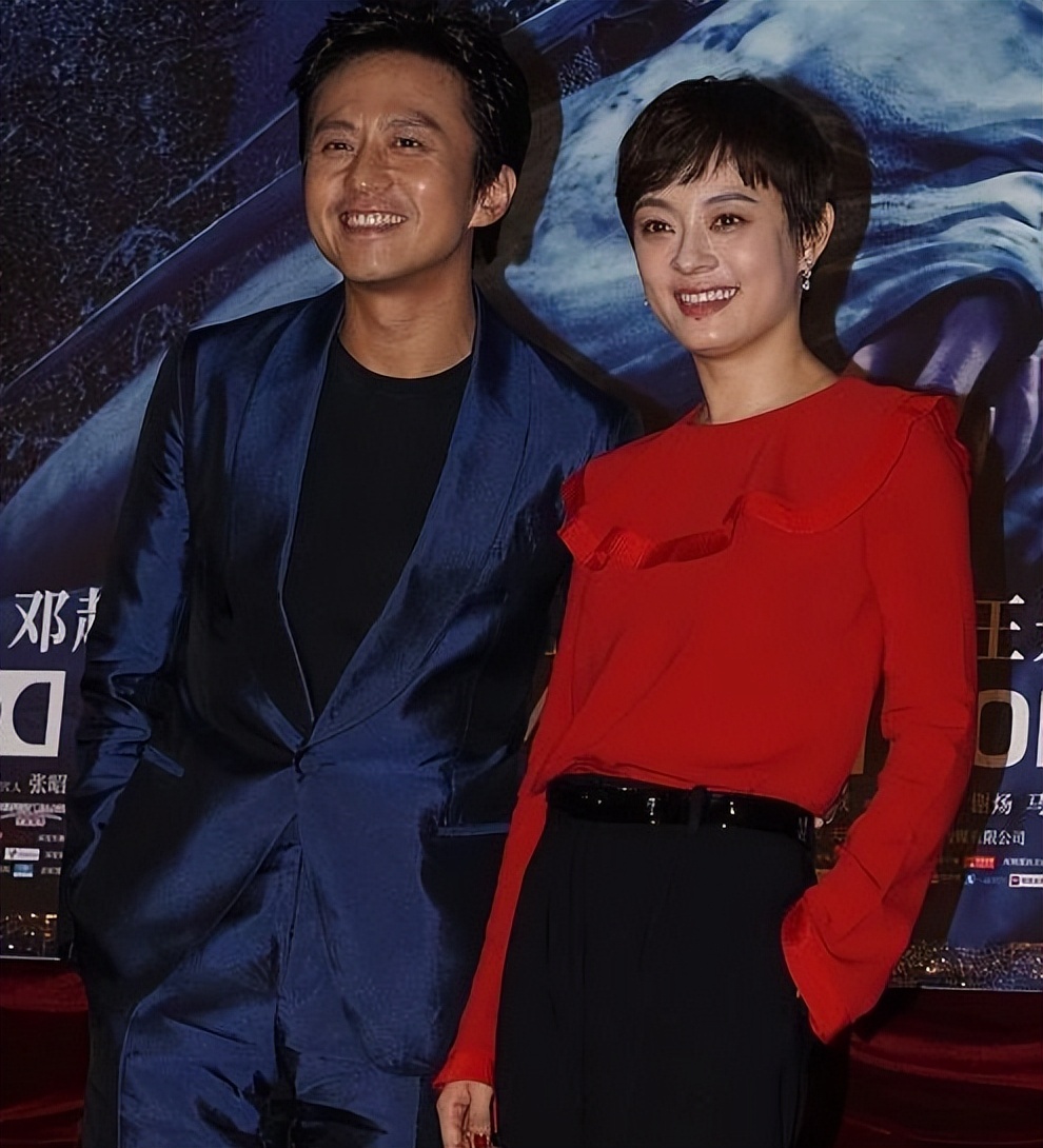 邓超孙俪金鸡奖秀恩爱,百花奖邓超孙俪红毯