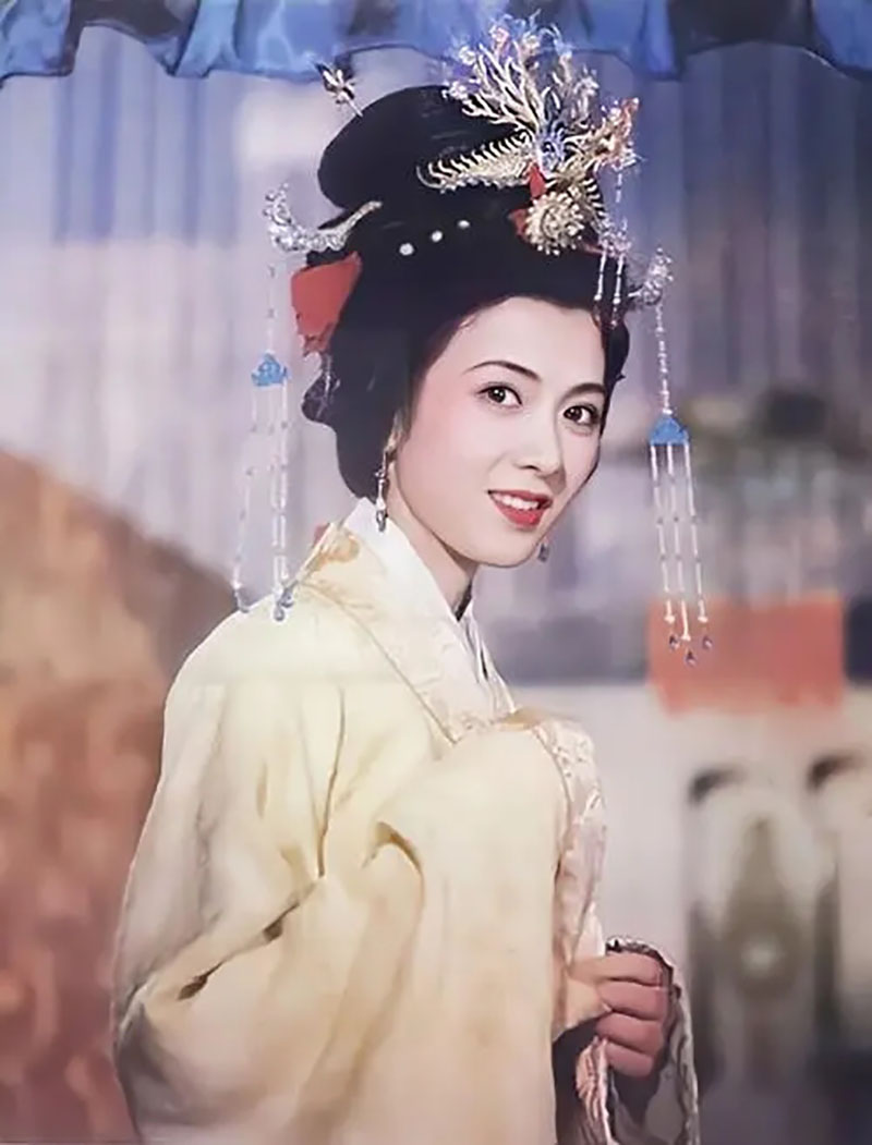 80年代女演员龚雪：因流氓案断送演艺生涯，出走美国多年后来如何