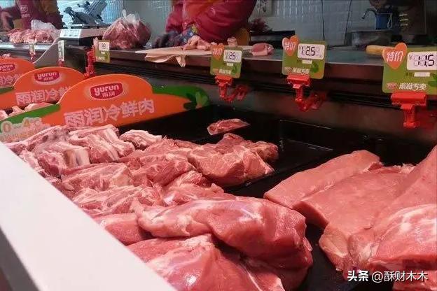 从负债到千亿的发家史,从养猪大户到世界首富