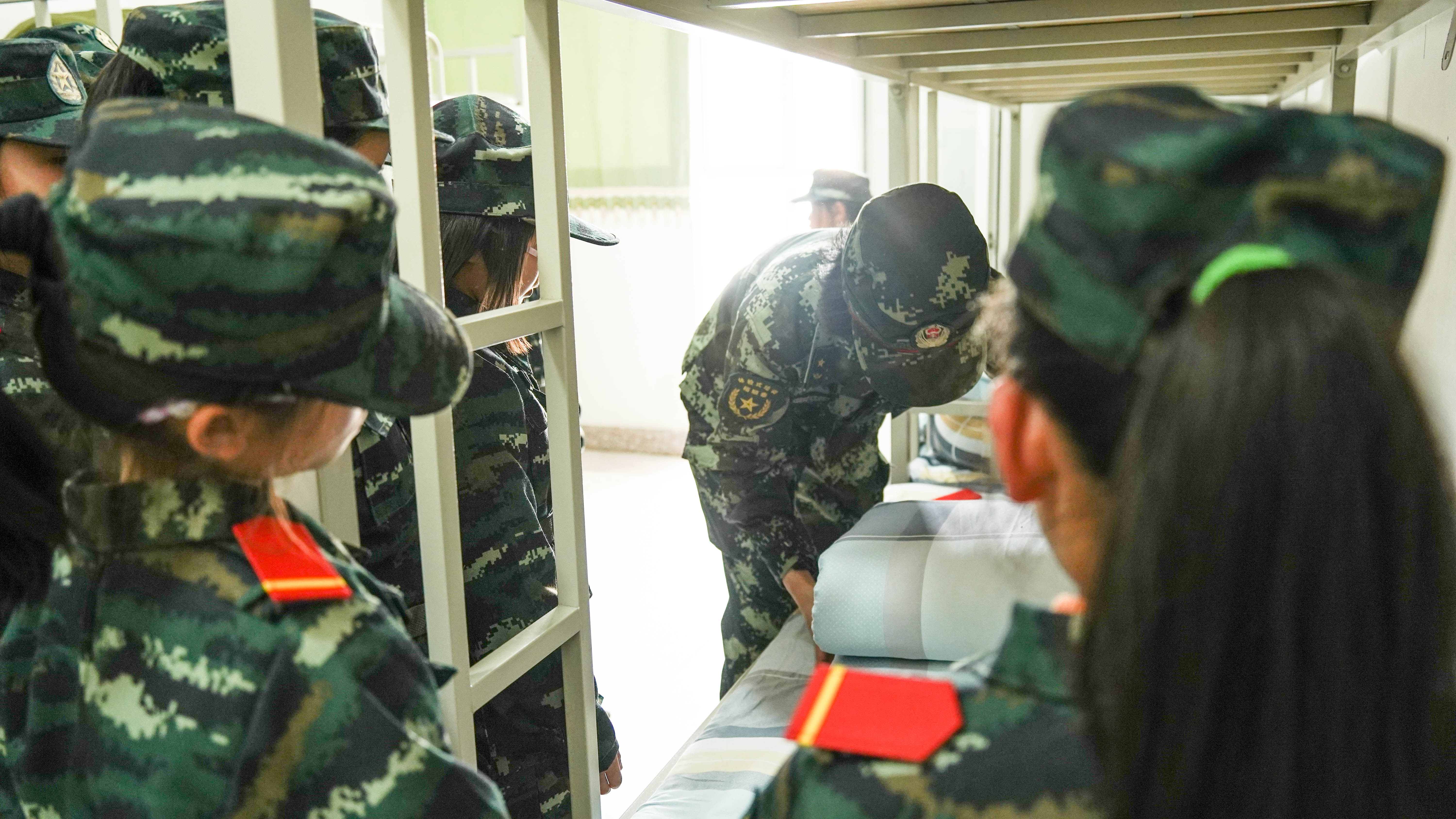 成都军事青少年夏令营十大排名,成都青少年军事夏令营报名电话