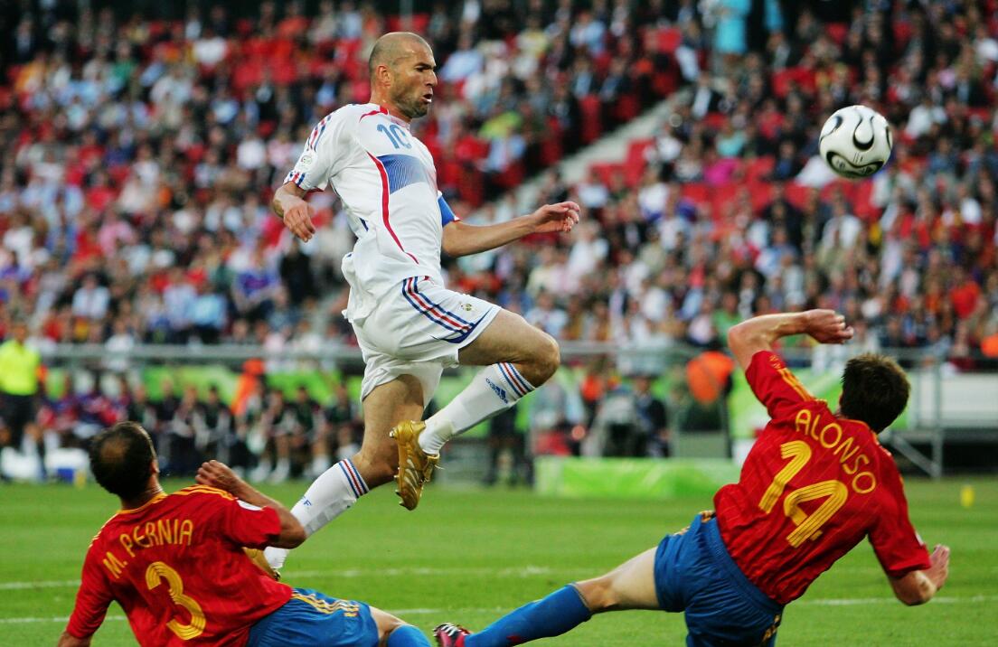 斯内德世界杯决赛两次直塞,跟斯内德同时期的荷兰前腰