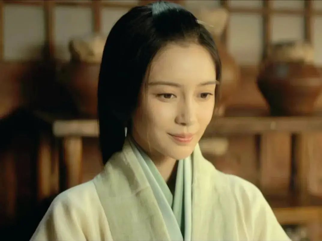 开播后已拿下3个第一,中国首部破百亿的谍战剧