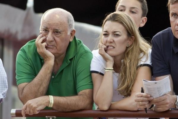 豪横！靠抄作业掌握万千少女钱包，亚马逊和苹果还要向他交房租