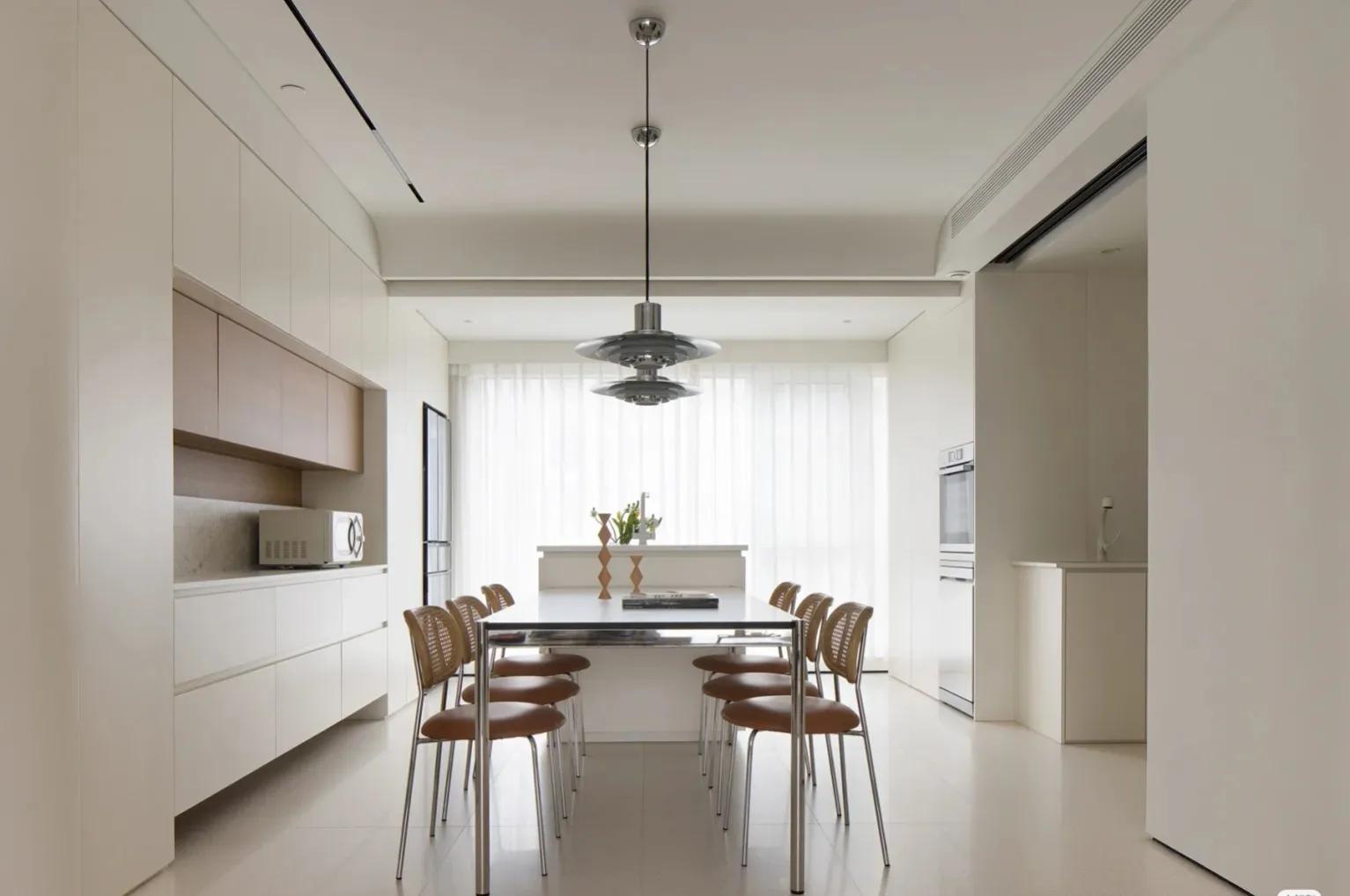 缇庡コ鏅掕嚜瀹剁殑璞畢瑁呬慨,缇庡コ鏅掕嚜瀹剁殑璞崕瑁呬慨