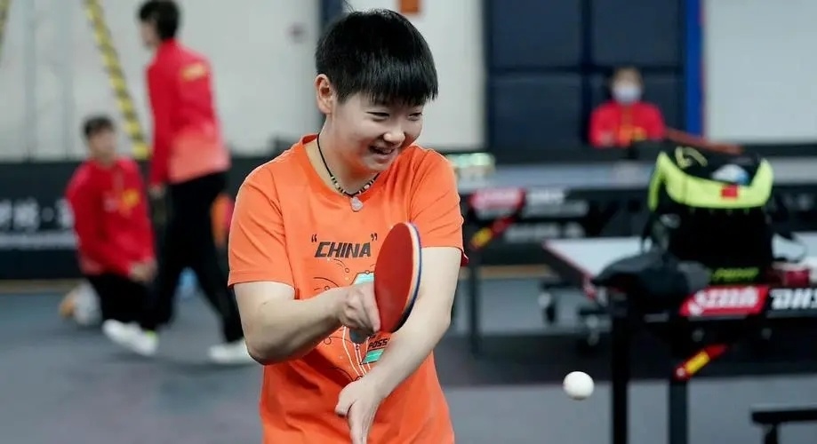 孙颖莎教练邱贻可评价孙颖莎,邱贻可孙颖莎初次见面