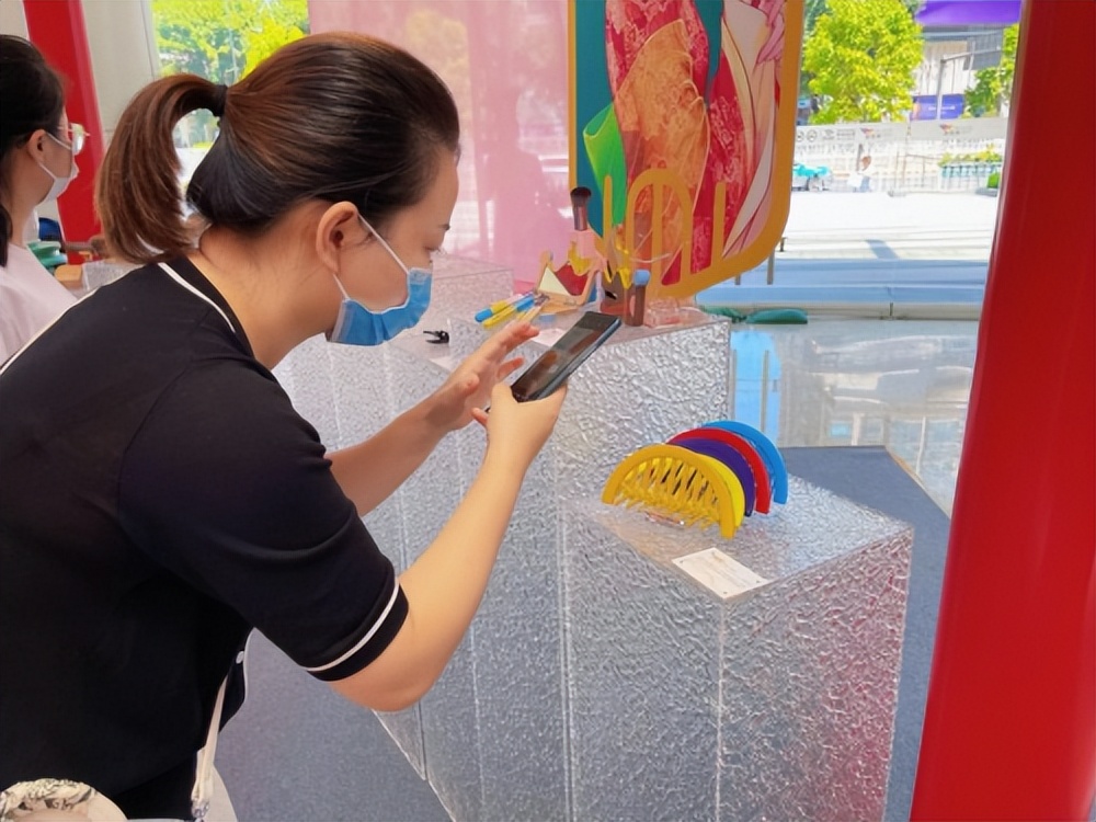 谭木匠“梳房颜究院”国风快闪店登陆广州邀您体验“栉佩之美”