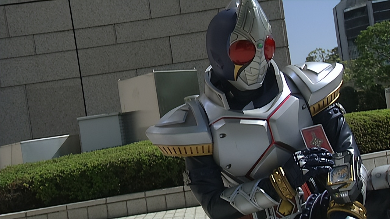 假面骑士剑第一次变成终极形态,假面骑士剑崎形态