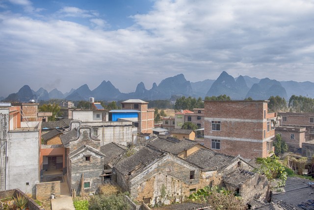 养殖水蛭一年能挣多少钱,致富经养水蛭赚500万