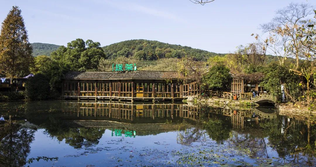网红店绿茶餐厅上市在即，却屡遭山寨“拦路虎”