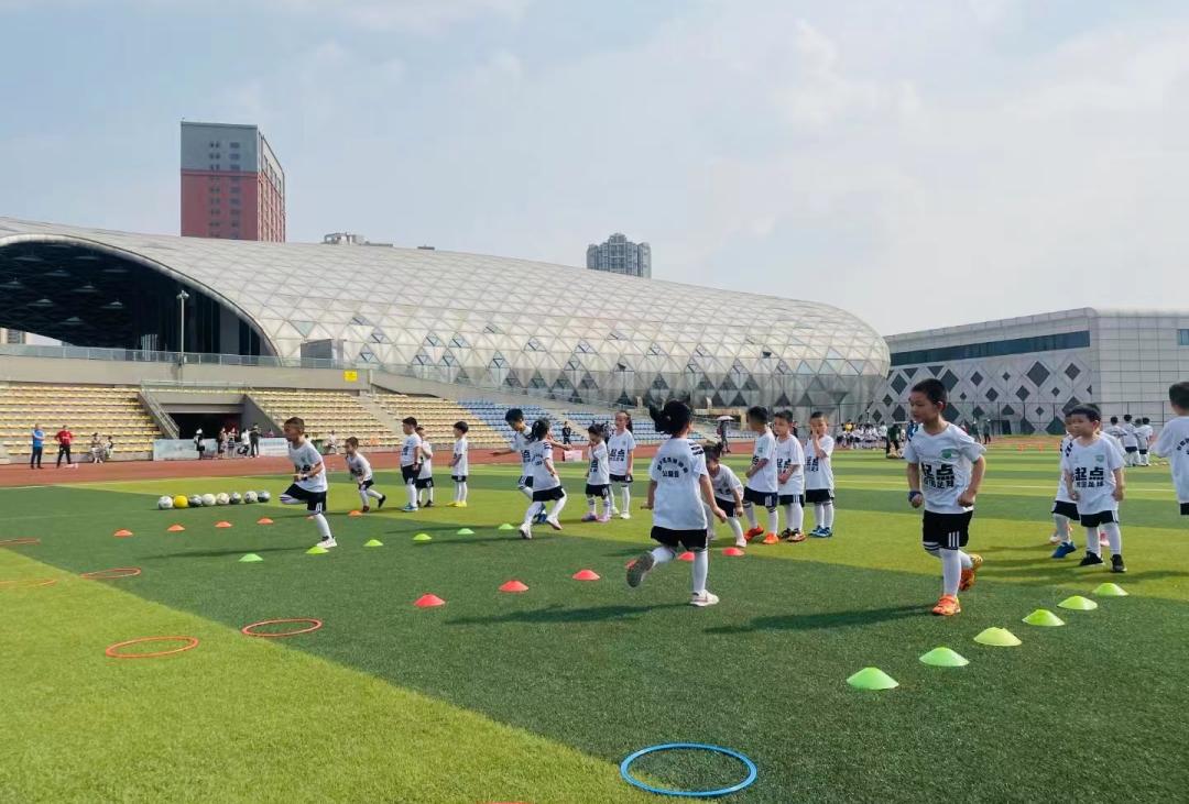 大运会点燃火炬的视频,大运为城市添活力