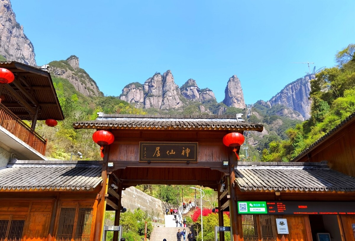 4月暖和自驾游适合去的地方,这个季节适合去哪旅游自驾