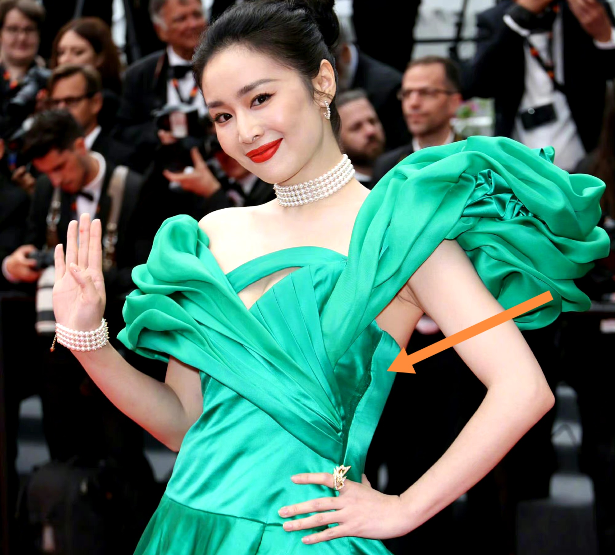 芭莎慈善夜红毯杨颖,杨幂杨颖刘亦菲芭莎