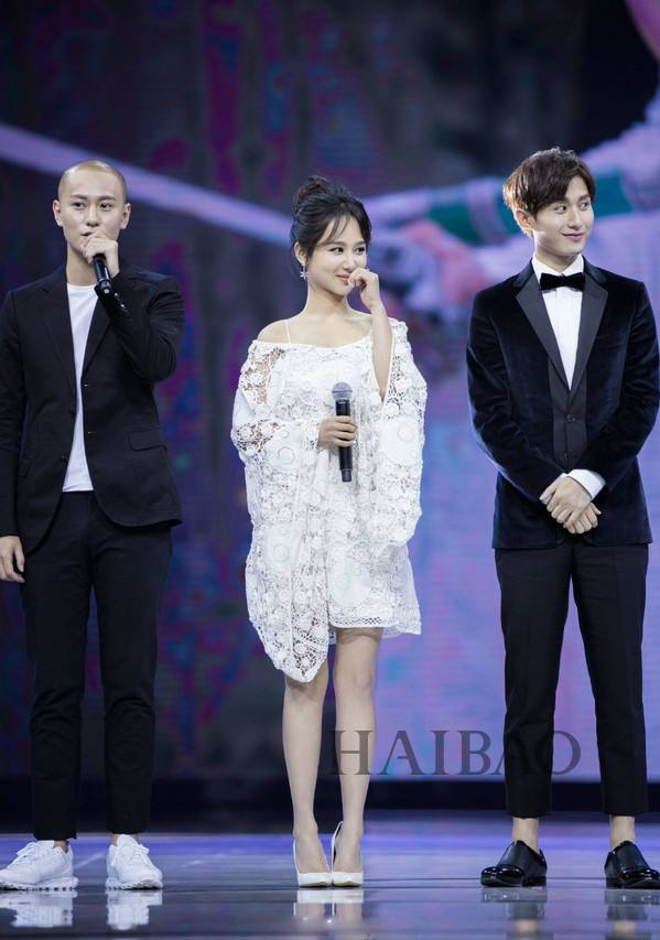 杨紫成顶流女星,杨紫算顶流艺人