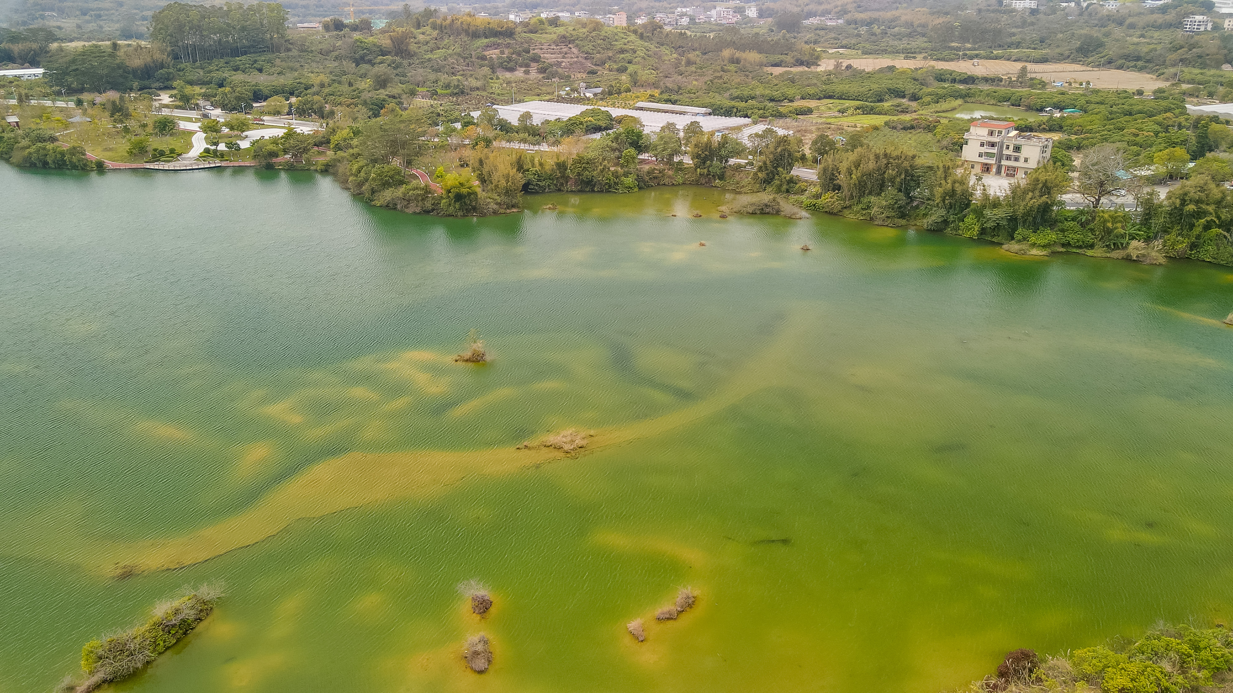 距离九寨沟不远的景点,距广州一千公里的地方
