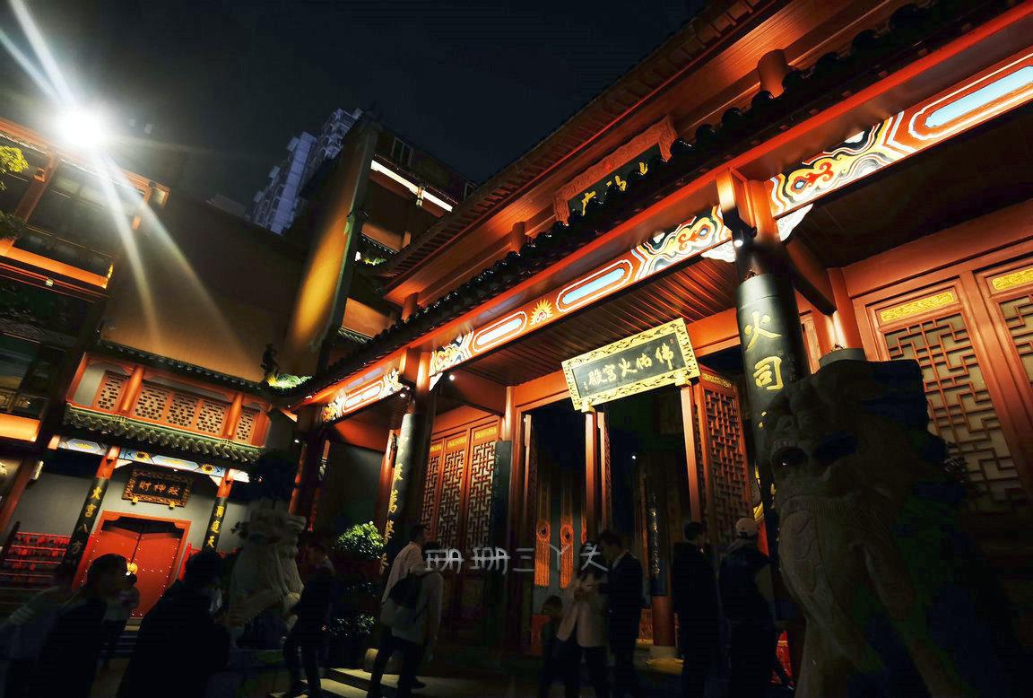 长沙被“误会”成仅是餐馆的地方，还是一座庙，曾用“金砖”铺地