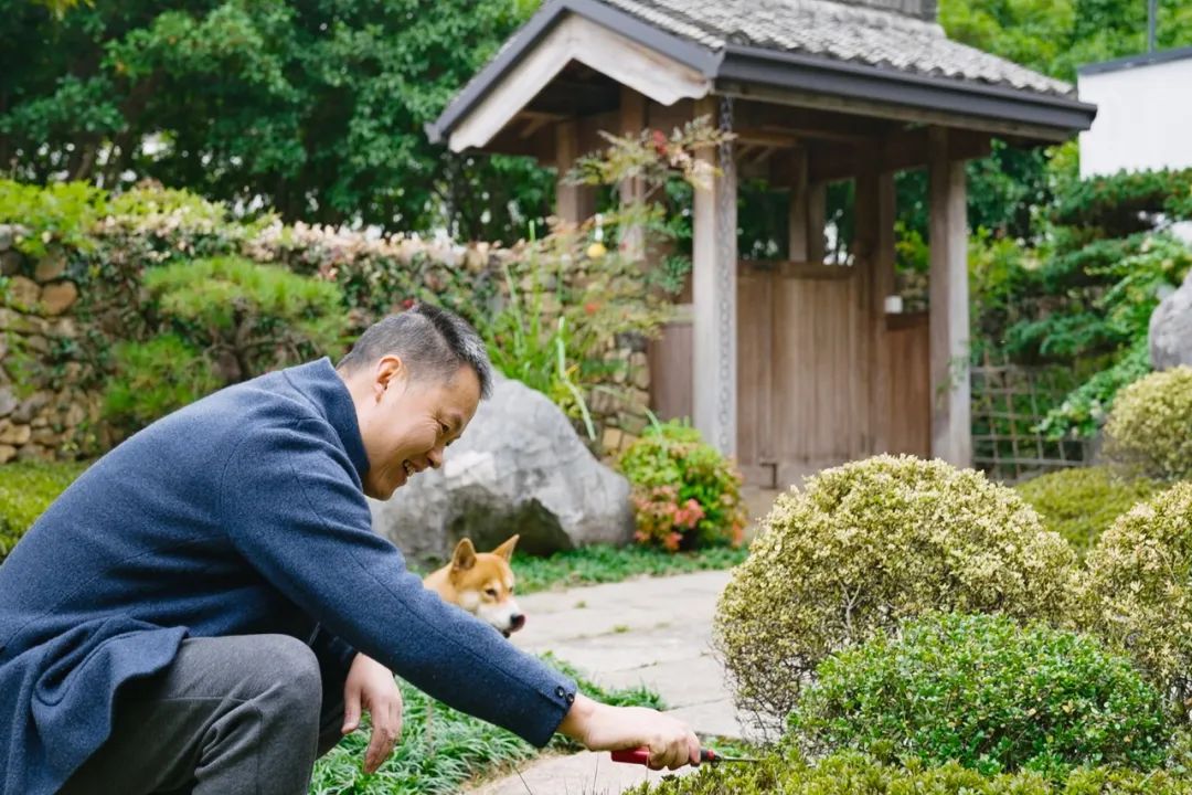 他用古法造400平方米房子,他用古法造400私宅