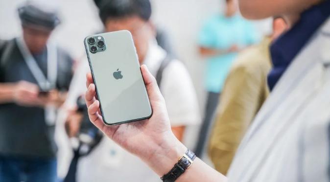 美国工作多久可以买iphone14,在外国买一台iphone14要多少钱