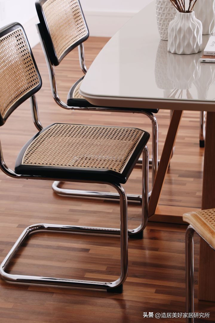 热门餐桌椅如何选购,快准狠选购餐桌椅只需要这几步