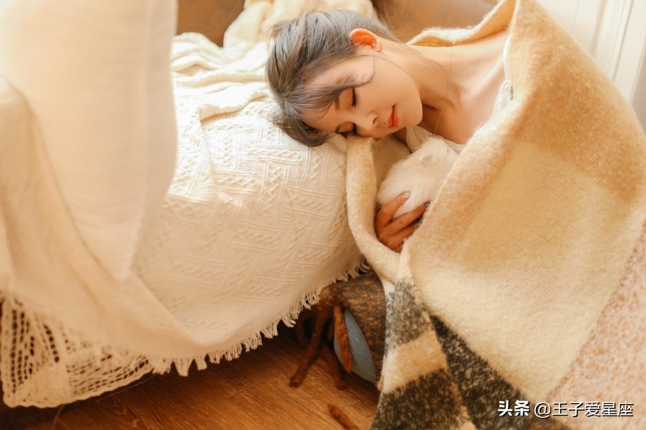 2021年12月2日穿衣运势,2021年12月2日星座运势