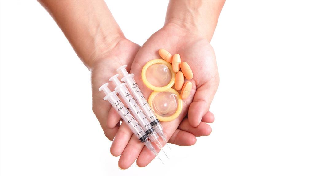 艾滋病有“后悔药”吗？医生：高危*行为性**后，这样做或许能够保命