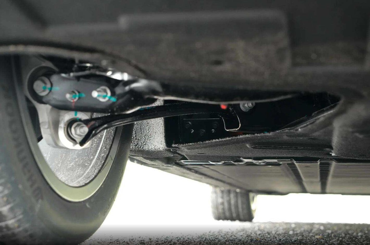 预算40-50万就买这几款车准没错,7到13万这四款车最值得买