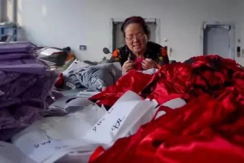 95后情侣创业用8w开线下内衣店,90后卖内衣赚3亿