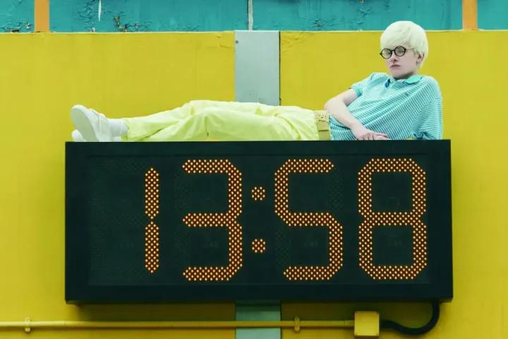 艺术家都穿什么,为什么艺术家都比较高冷