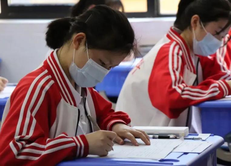 安徽高考英语成绩怎么计分,字迹像印刷体阅卷老师不忍心扣分