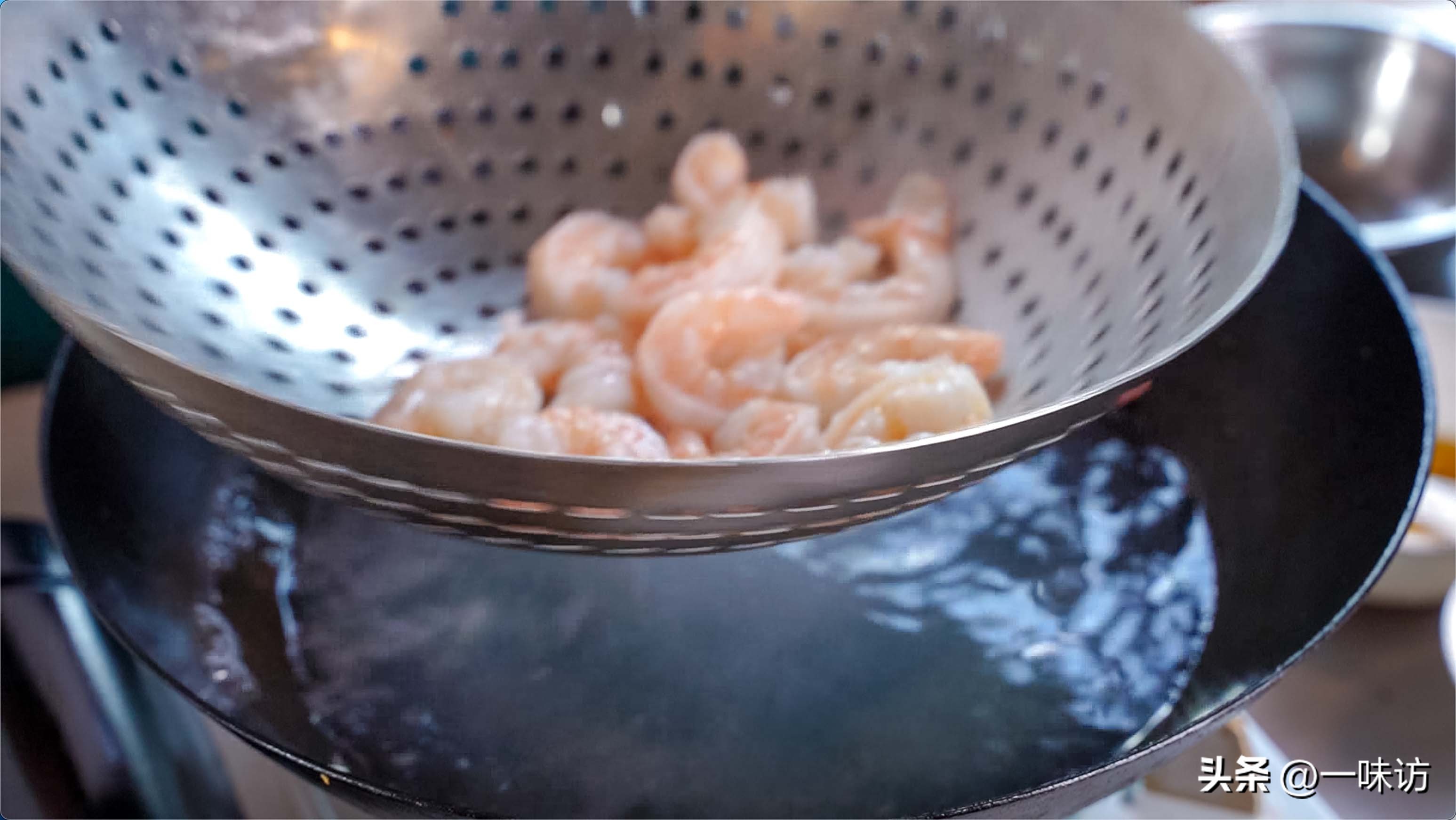 白玉菇炒肉好还是炒虾好呢,白玉菇大虾怎么做好吃