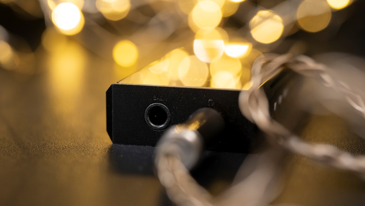 飞傲btr7接有线耳塞效果如何,飞傲btr7蓝牙音质改善不明显