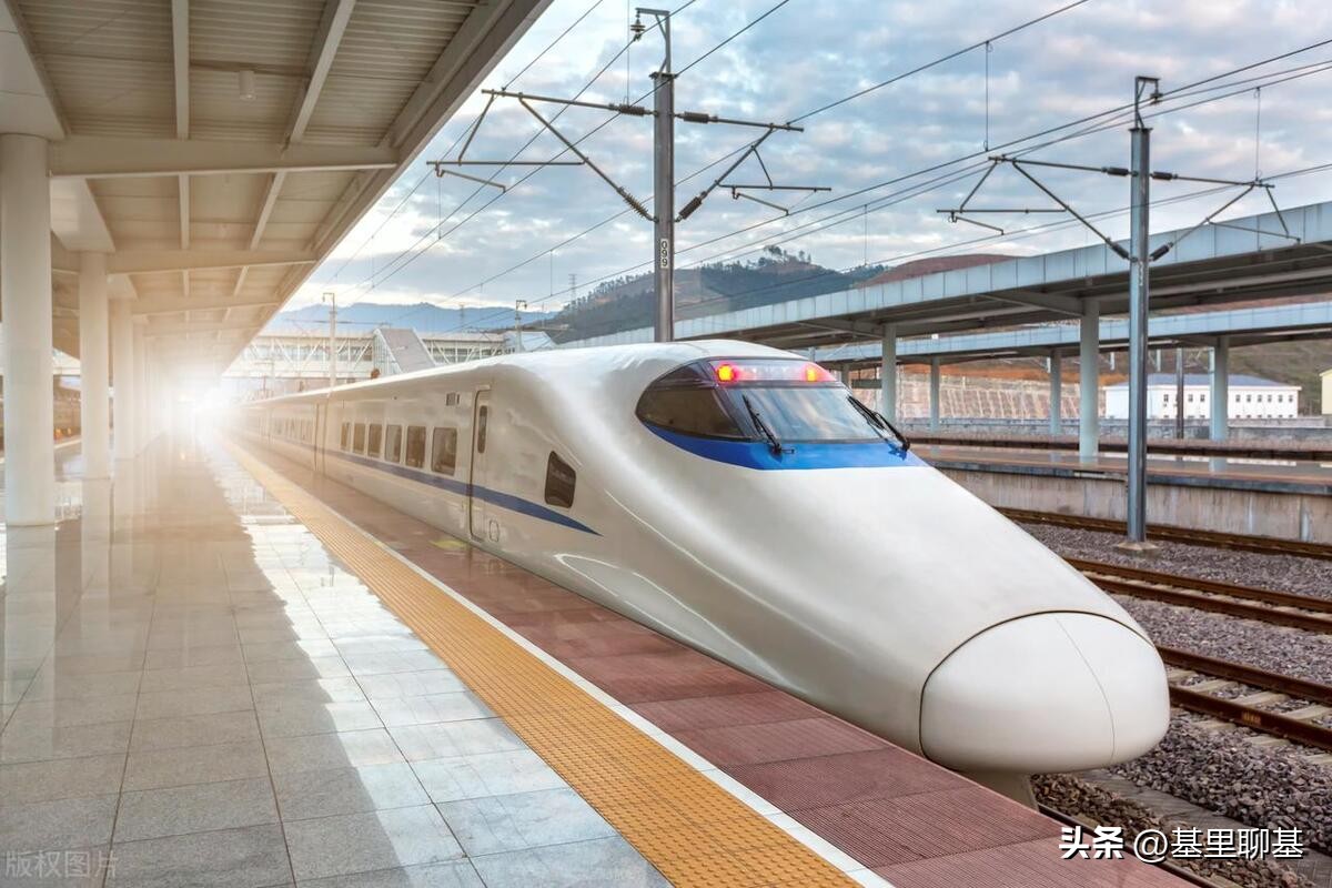 这么多年终于等来了，火车12306网站试行在线自选上中下铺服务