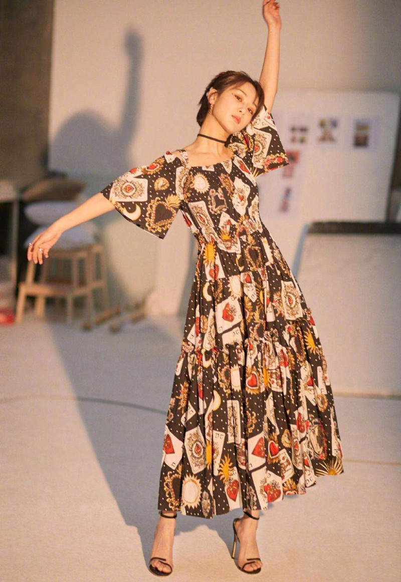 什么人适合穿碎花连衣裙,什么人适合穿碎花长裙图片