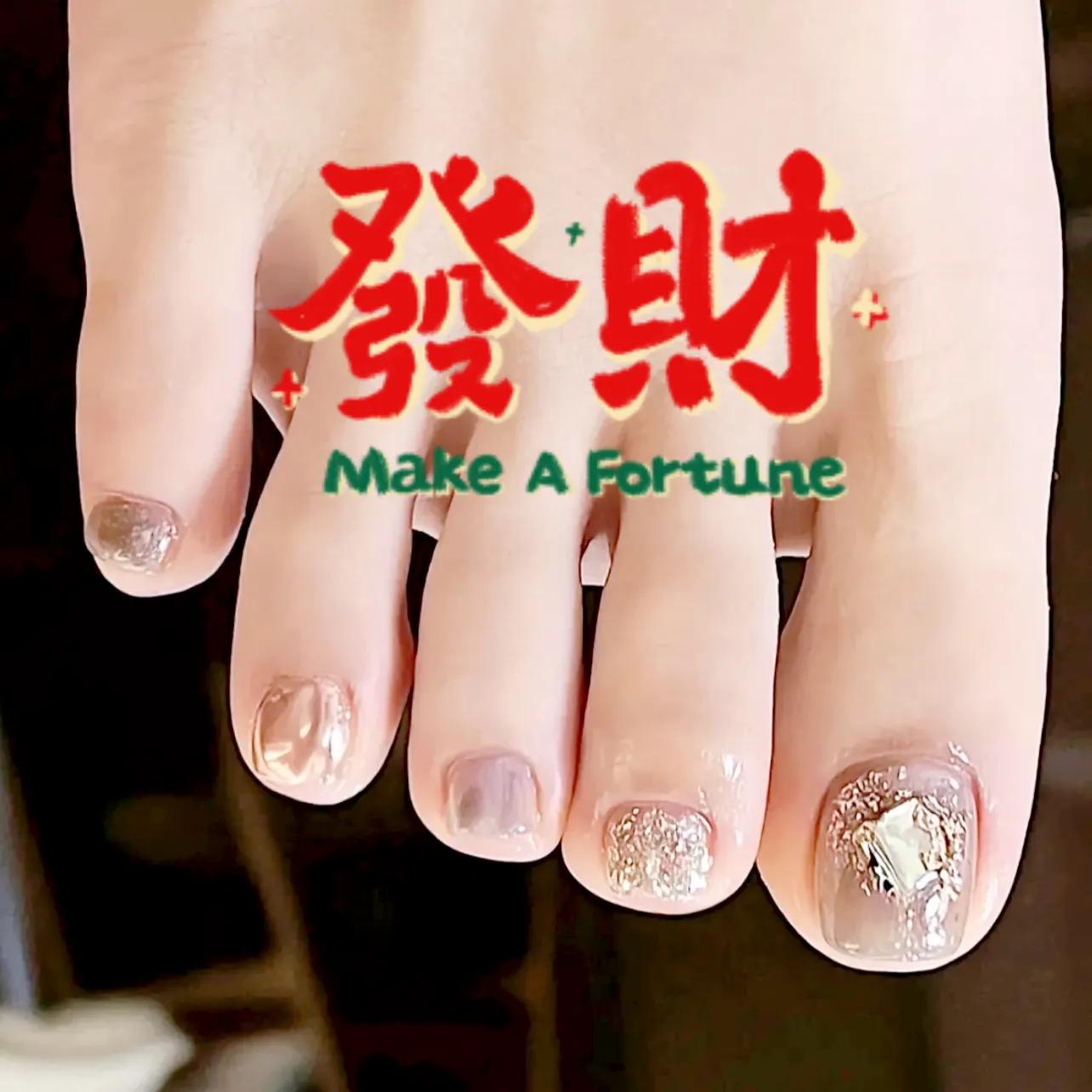 脚美甲图片夏天显白短甲,2022年春季美甲款式图片显白